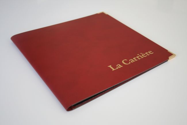 Menu de Restaurant en cuir rouge à Cannes 06